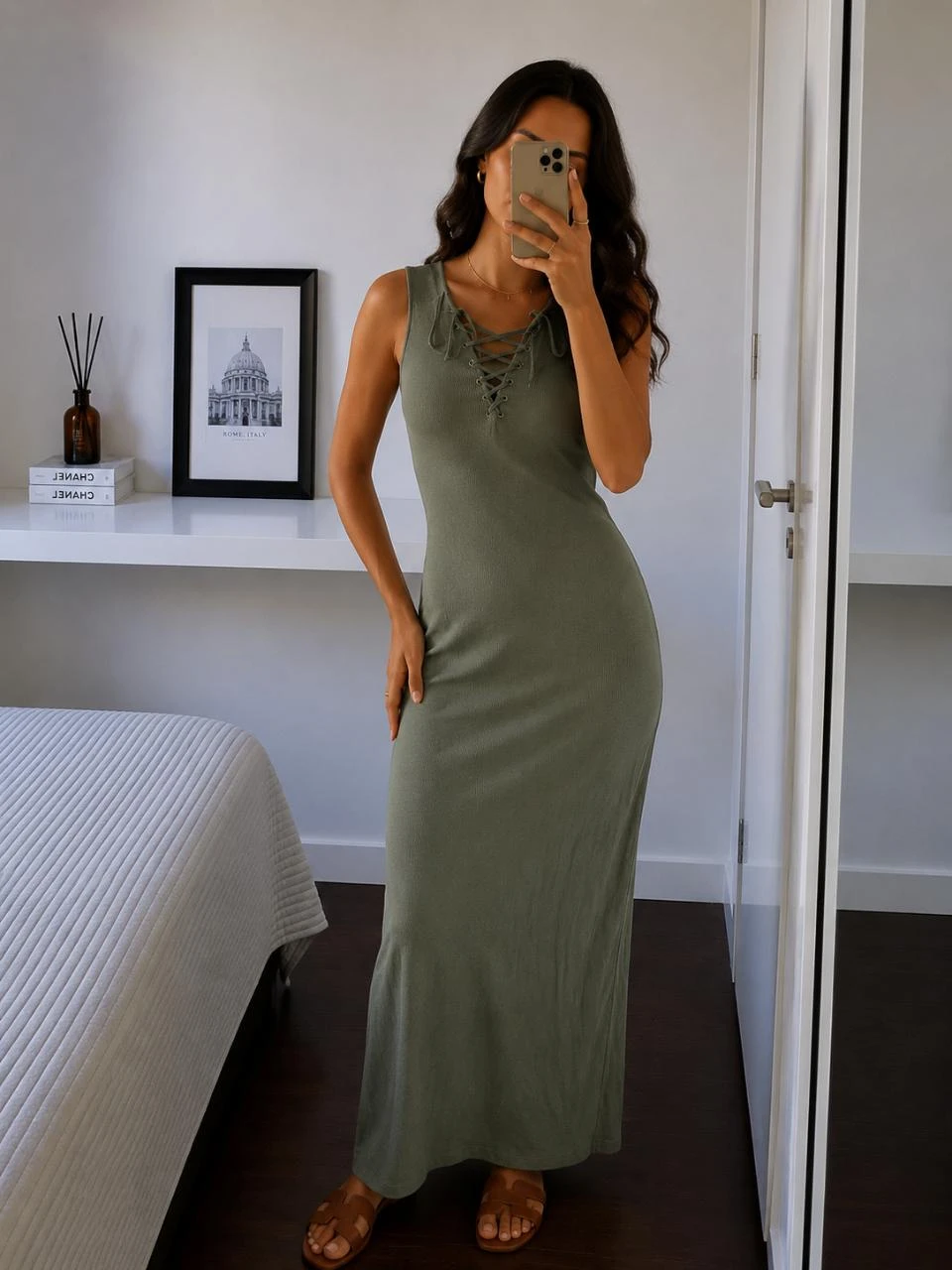 Robe longue kaki sans manches à lacets Forever 21